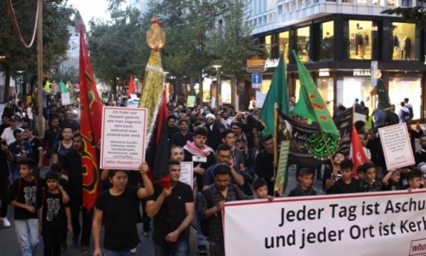 Zürih'te Hz.Hüseyin aşıkları "Aşura yürüyüşü" düzenledi