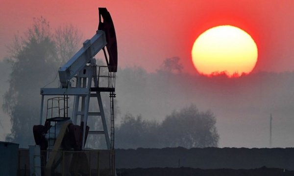 OPEC ve OPEC dışı ülkelerin petrol üretimini azaltma kararı yürürlüğe girdi