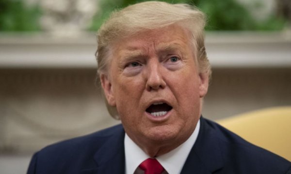 Trump: Suriye'de sadece petrolü alan askerlerimiz var, petrolü koruyorlar