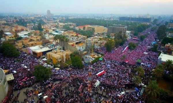 Bağdat'ta milyonlardan ABD'ye: Askerlerinizi çekin