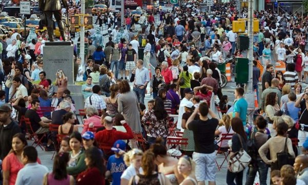 Dünyada gençlerin yarısı 10 yıl içinde nükleer savaş çıkmasından endişeli
