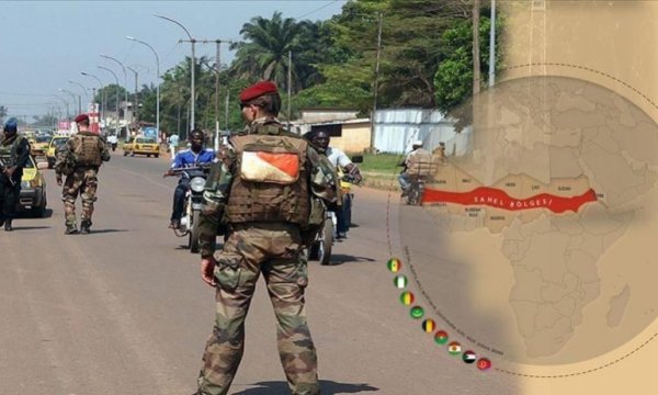 Fransa Batı Afrika'daki askeri operasyonlarını artırıyor