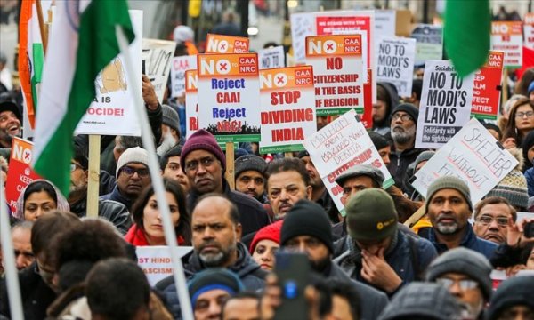 Hindistan'da ünlüler Vatandaşlık Yasası karşıtı gösterilere mektupla destek verdi  
