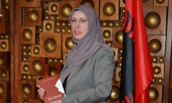  Kasım Süleymani’ye destek veren paylaşımından dolayı tutuklandı, şimdi açlık grevinde!