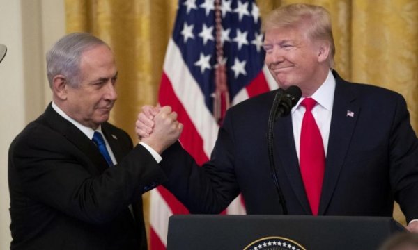 Trump 'Yüzyılın Anlaşması Planı' adı altında Filistin'i yok etme planını açıkladı