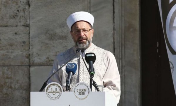 Erbaş: Gayrimeşru ilişkileri sıradanlaştıran yayınlar yapmak milletimize karşı işlenen büyük bir suçtur