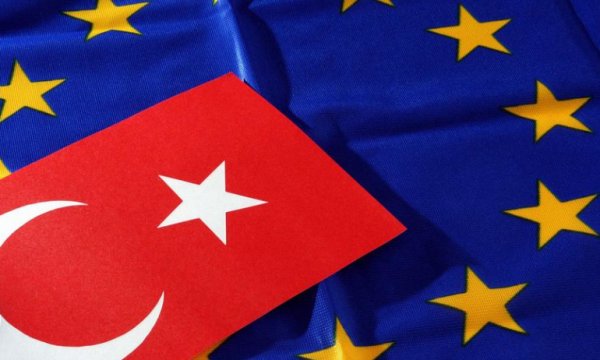 AB raporu: Türkiye üyelikten uzaklaşıyor
