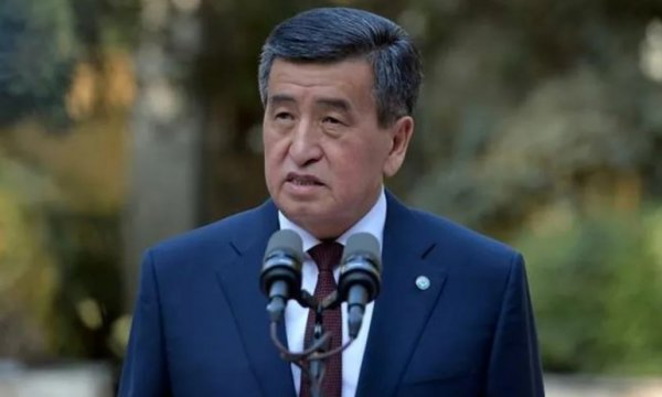 Kırgızistan Cumhurbaşkanı Ceenbekov istifa etti