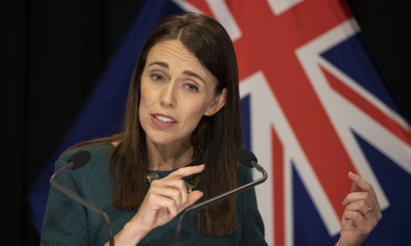 Yeni Zelanda’da Başbakan Ardern liderliğindeki İşçi Partisi genel seçimden galip çıktı  