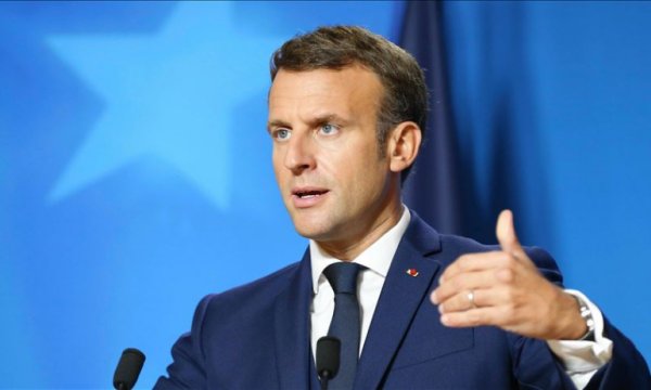 Fransa'da Macron yönetiminin Müslümanları hedef alması yerel yöneticileri de harekete geçirdi