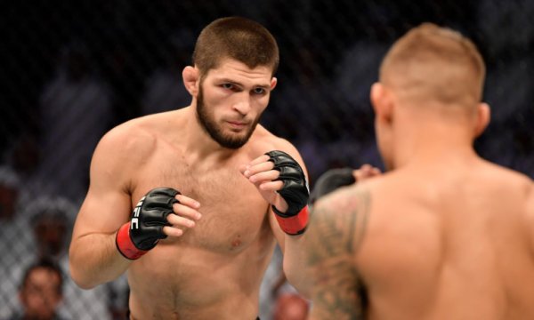 Khabib Nurmagomedov kariyerini noktaladı