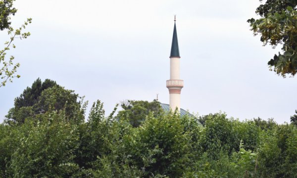 Avusturya'da bazı camiler için kapatma talimatı