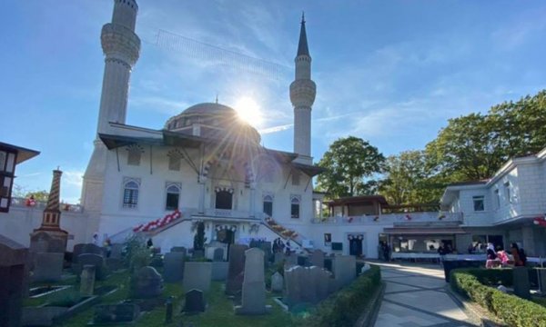 Almanya'da iki camiye İslamofobik içerikli mektup gönderildi