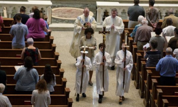 İngiltere'de Kilise, çocuklara yönelik 3 binden fazla taciz şikayetini görmezden geldi 