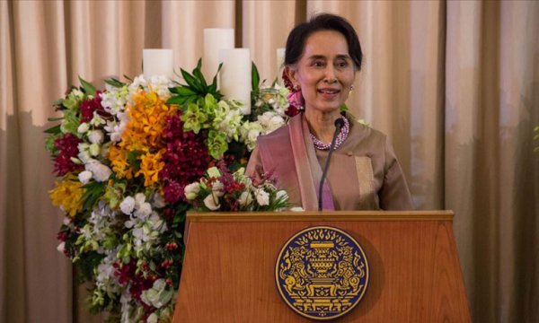 Myanmar'daki seçimlerde Suu Çii'nin partisi yarışı önde götürüyor