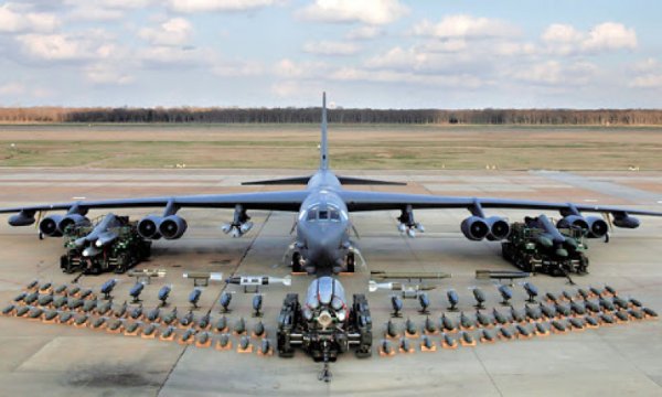ABD, stratejik bombardıman uçaklarını Ortadoğu'ya aktardı
