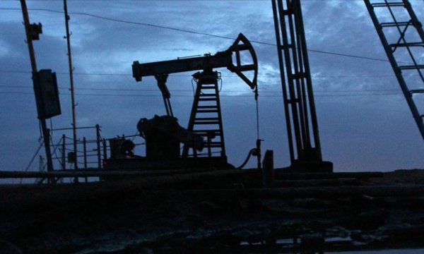 ABD Suriye petrolünü yağmalamaya devam ediyor