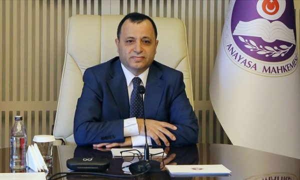 Anayasa Mahkemesi Başkanı: Hukuk ve adaletten ayrılmak insanı insan olmaktan uzaklaştırır