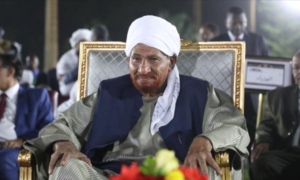 Sudan eski Başbakanı ve Milli Ümmet Partisi lideri Sadık el-Mehdi hayatını kaybetti