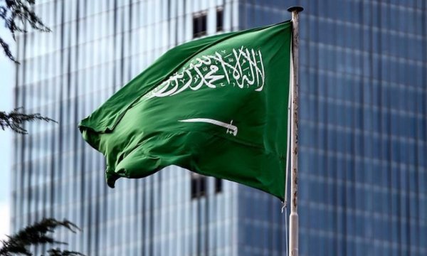 Suudi Arabistan'ın Kızıldeniz kıyısındaki petrol tankerine bombalı saldırı düzenlendi