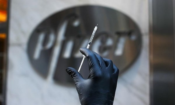 İngiltere'de Pfizer'in BioNTech'le geliştirdiği Kovid-19 aşısı 8 Aralık'ta yapılmaya başlanacak