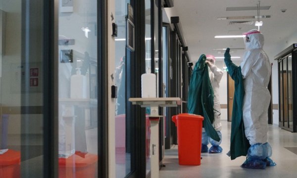 Türkiye'de son 24 saatte 30 bin 402 kişinin testi pozitif çıktı, 195 kişi hayatını kaybetti