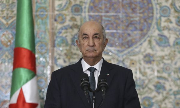Cezayir Cumhurbaşkanı erken seçim için talimat verdiğini açıkladı