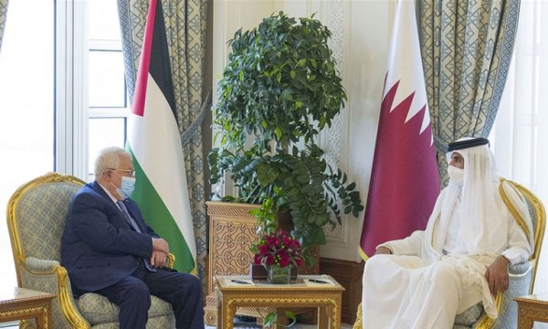 Katar Emiri ve Mahmud Abbas görüştü