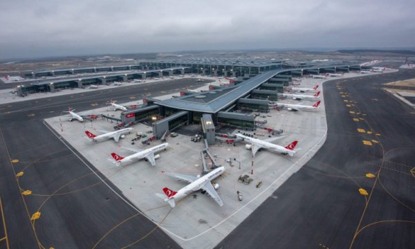 Koronavirüs'te mutasyon: Türkiye, İngiltere ve Hollanda dahil 4 ülke ile uçuşları durdurdu