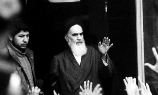İmam Humeyni 41 yıl önce İran'a döndü: ABD ve İsrail elçilikleri ülkeden kovuldu!