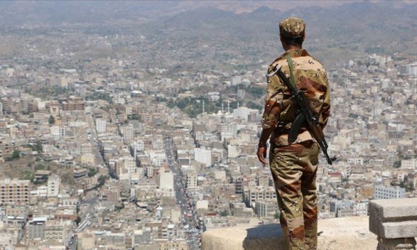 BAE Yemen'de savaşan birliklerini geri çekti!