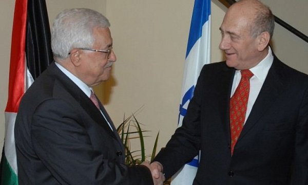 Eski İsrail Başbakanı Olmert'ten Abbas'a destek: Muhatap alabileceğimiz tek ortak o