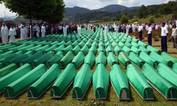 Srebrenitsa'da bu yıl kimliği belirlenemeyen 82 kurban da toprağa verilecek