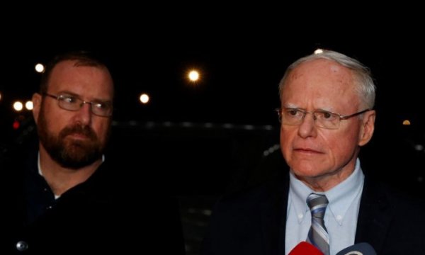 Türkiye'de konuşan Jeffrey: İran, Rusya ve Suriye askeri bir zafer kazanamayacak
