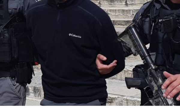 Siyonist İsrail polisi Mescid-i Aksa'nın görevlilerini gözaltına aldı