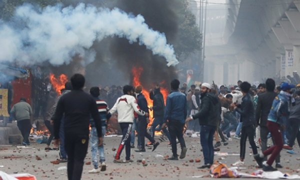 Hindistan'da Müslümanlara karşı ayrımcılık yasası sonrası gerginlik yükseldi