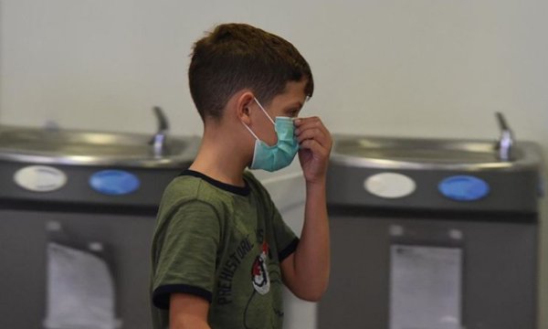 Kuveyt'te koronavirüs nedeniyle okullar 2 hafta tatil edildi
