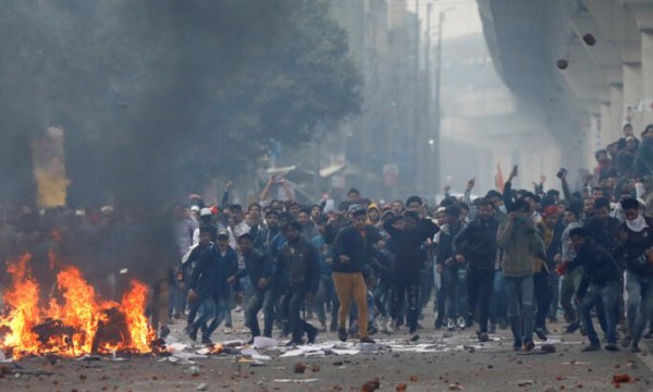 Yeni Delhi'de vatandaşlık yasasına karşı protestolarda 5 günde 37 sivil hayatını kaybetti