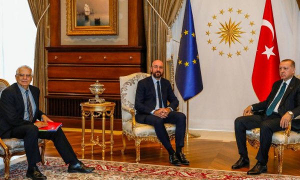 AB Türkiye'yle mülteci anlaşmasını yenilemek istiyor