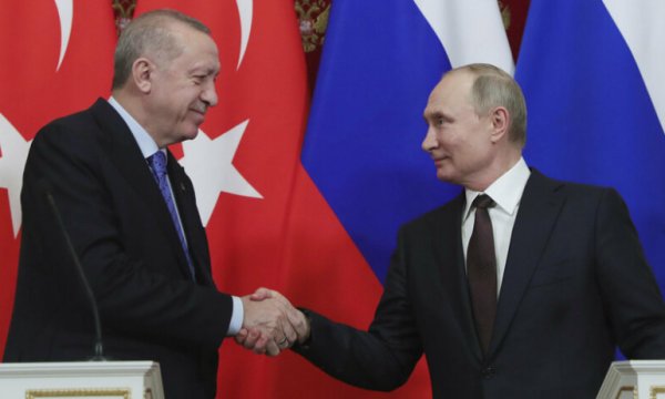 Zirvenin sonucu kimin işine yardı?