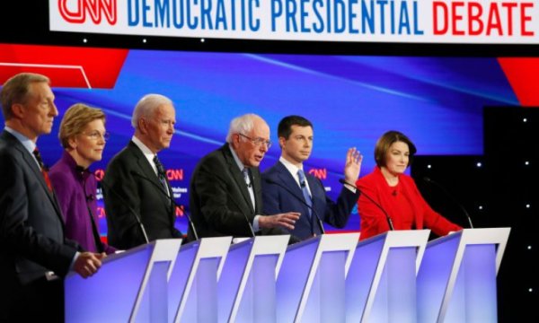 ABD'de Demokratların başkan adaylığı yarışı sürüyor: Biden, Sanders'la arayı açıyor
