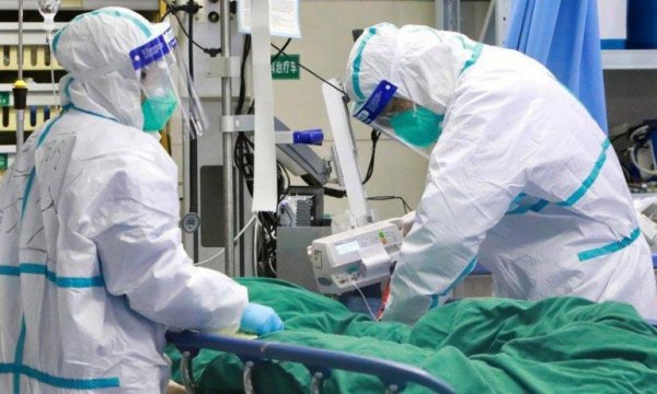 İtalyan doktor: Hastalar yapayalnız ölüyor