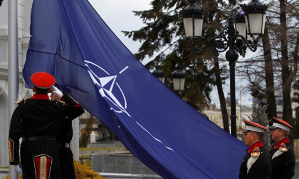 Kuzey Makedonya NATO'ya üye oldu