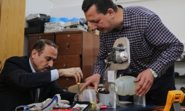 İman varsa imkan da vardır! Filistin'de yerli solunum cihazı üretildi