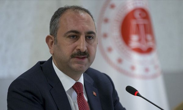 Adalet Bakanı Gül: 3 hükümlü Koronavirüsten hayatını kaybetti