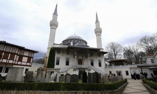 Almanya'da camilerin mayısta açılması gündemde