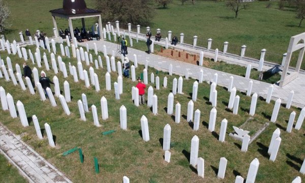 Bosna Hersek'teki Ahmiçi Katliamı'nın kurbanları anıldı