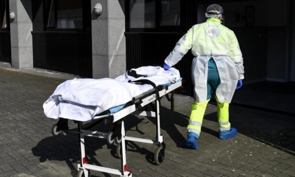 İspanya'da Kovid-19'dan hayatını kaybeden sayısı 20 bin 43'e çıktı