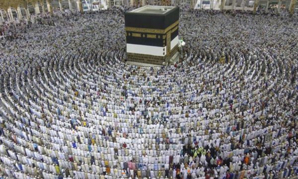 Haremi Şerif ve Mescid-i Nebevi'de teravih Kovid-19 nedeniyle cemaatsiz kılınacak