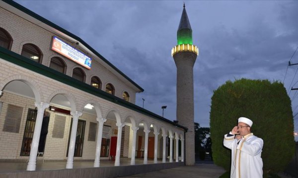 Melbourne'da ramazan boyunca akşam ezanları hoparlörden okunacak 